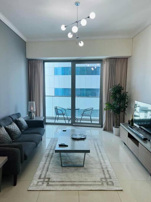 1 Bed Apartment With Sea View, Pool, Gym & Free Parking In Dubai Marina Ngoại thất bức ảnh