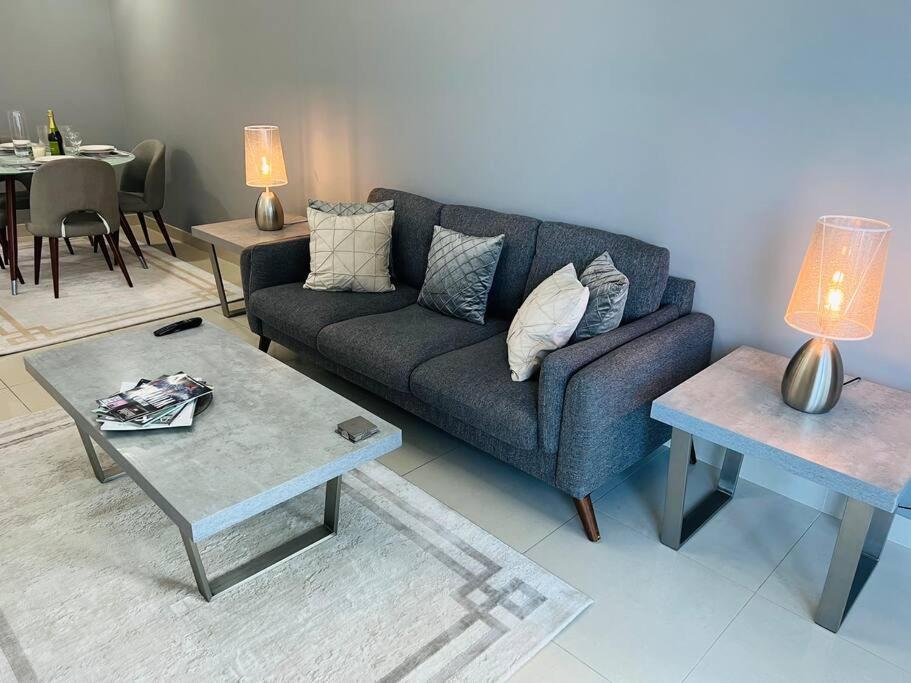 1 Bed Apartment With Sea View, Pool, Gym & Free Parking In Dubai Marina Ngoại thất bức ảnh
